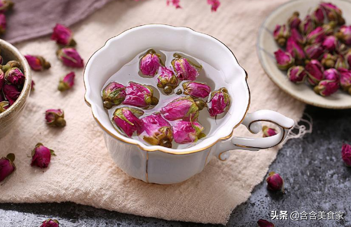 立夏饮茶正当时，建议立夏前后，多喝这4种香花茶，香味足气色佳